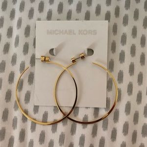 Michael Kors Modern Brilliance Hoop